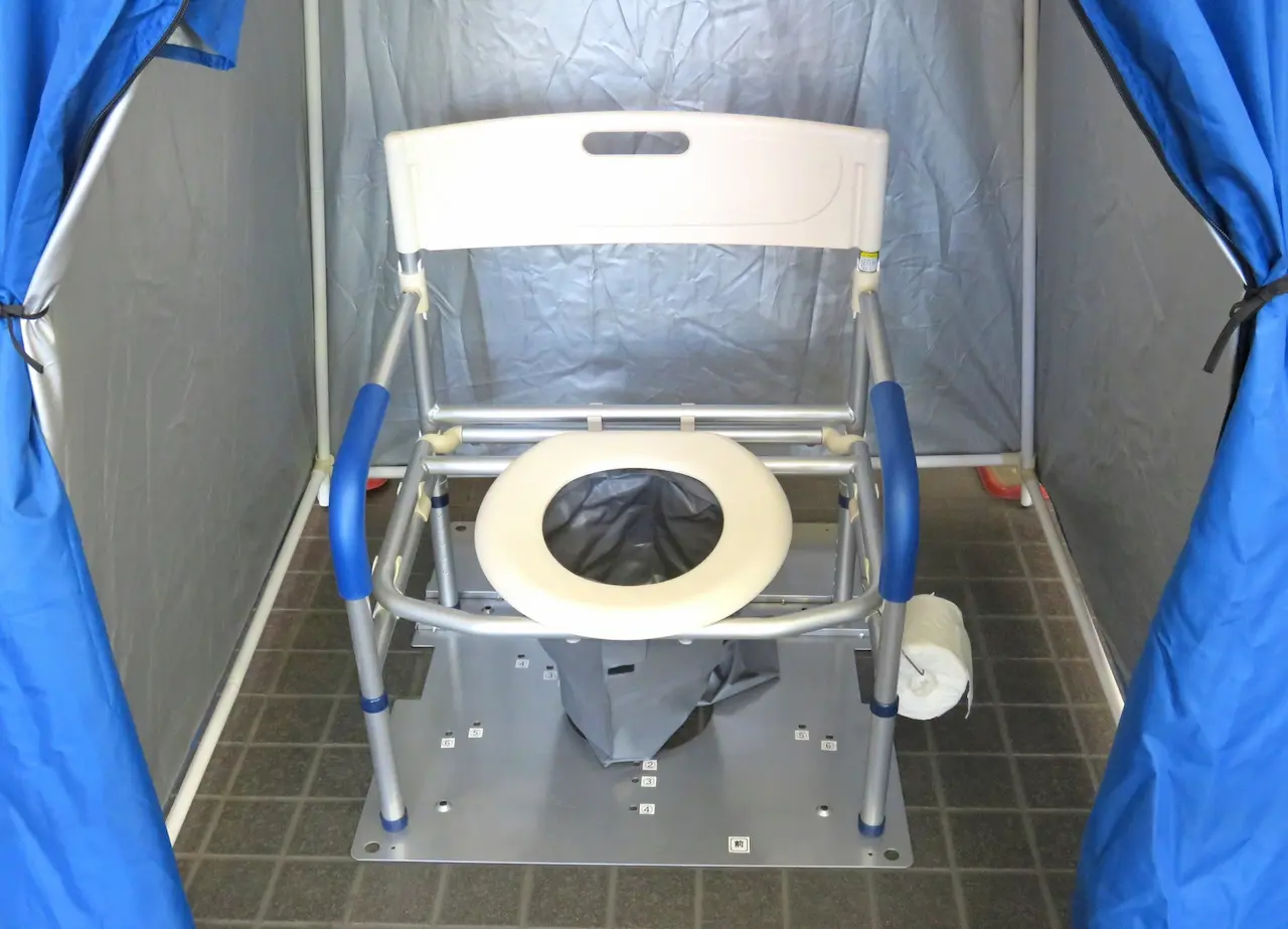 避難所のトイレは100人あたり1つが一般的